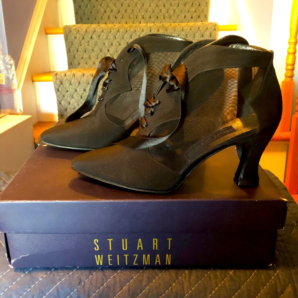 Beautiful booties new never worn